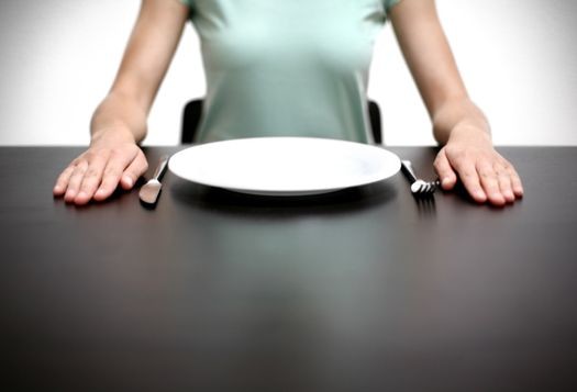 Голодать, чтобы похудеть: за и против