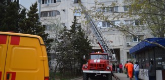 В севастопольской многоэтажке горела квартира (фото)